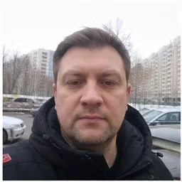 Синтетический портрет мужчины на парковке, дневной свет